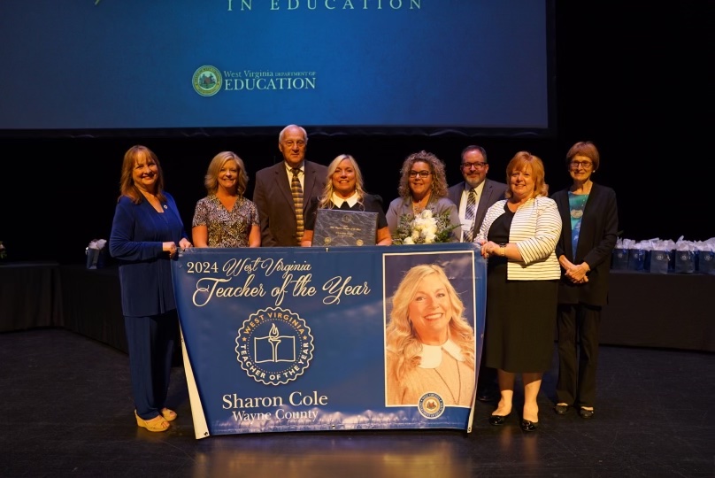 WVEducation's tweet image. 🎉 The results are in. 🎉

The 2024 West Virginia Teacher of the Year is Sharon Cole from Wayne County! 🍎 Join us in celebrating Ms. Cole!

Learn more 👉 bit.ly/3rh85qD
Watch the event 👉 bit.ly/44KAsve

#WVEd #ThankATeacher #WVTOY2024