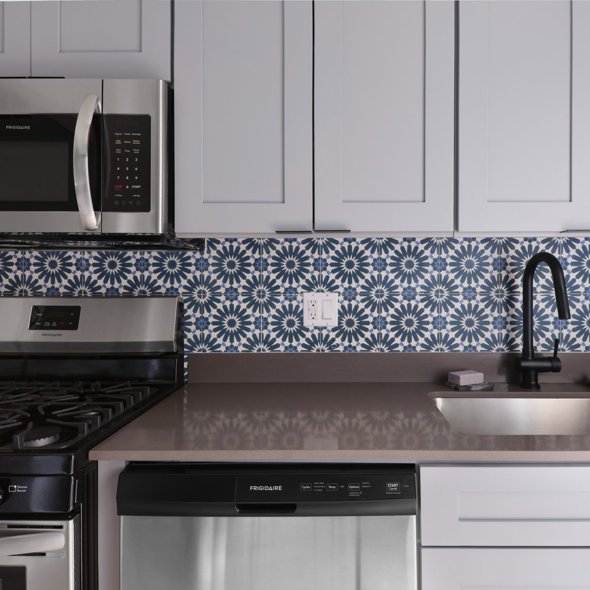 TheQuarterTX's tweet photo. Ample space for entertaining or a quiet night at home. Experience all The Quarter has to offer. https://t.co/iaiXgJmbi1