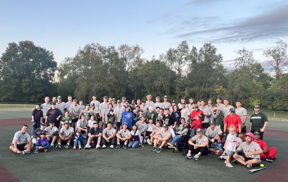 A great time had by one &amp; all tonight at #MiracleLeague of Mid-Michigan!!! 

Tune in to <a href="/wilxTV/">WILX News 10</a> tonight at 11 for coverage of tonight’s awesome event and stay tuned for more photos &amp; video coverage!! 

#GoGreen | #MiracleLeague