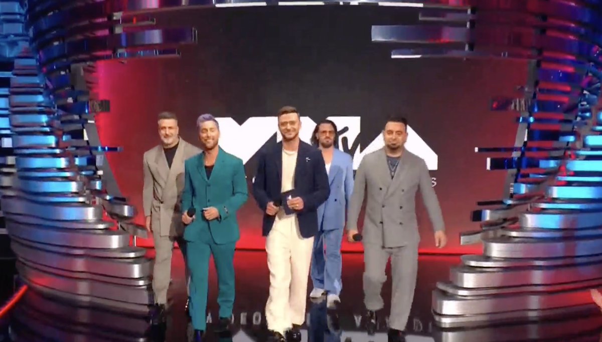 Pop Crave tweet media