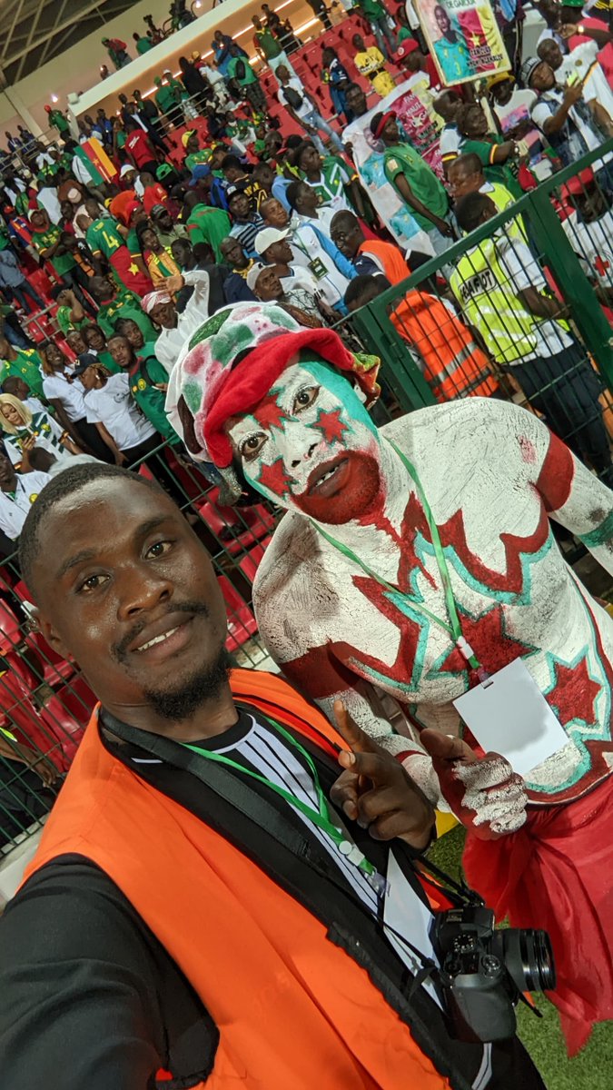 They were just two of them in the field supporting  <a href="/Burundi/">Burundi</a>.... as a sign of fairplay I approache to greet...