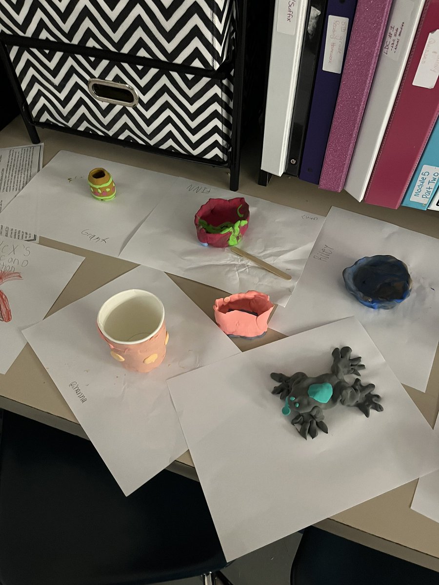 MBookworms's tweet photo. Trying our hand at some sculptures and pottery inspired by the early Desert Southwest Native Americans. #BeRoyal https://t.co/Fky62gB4u6