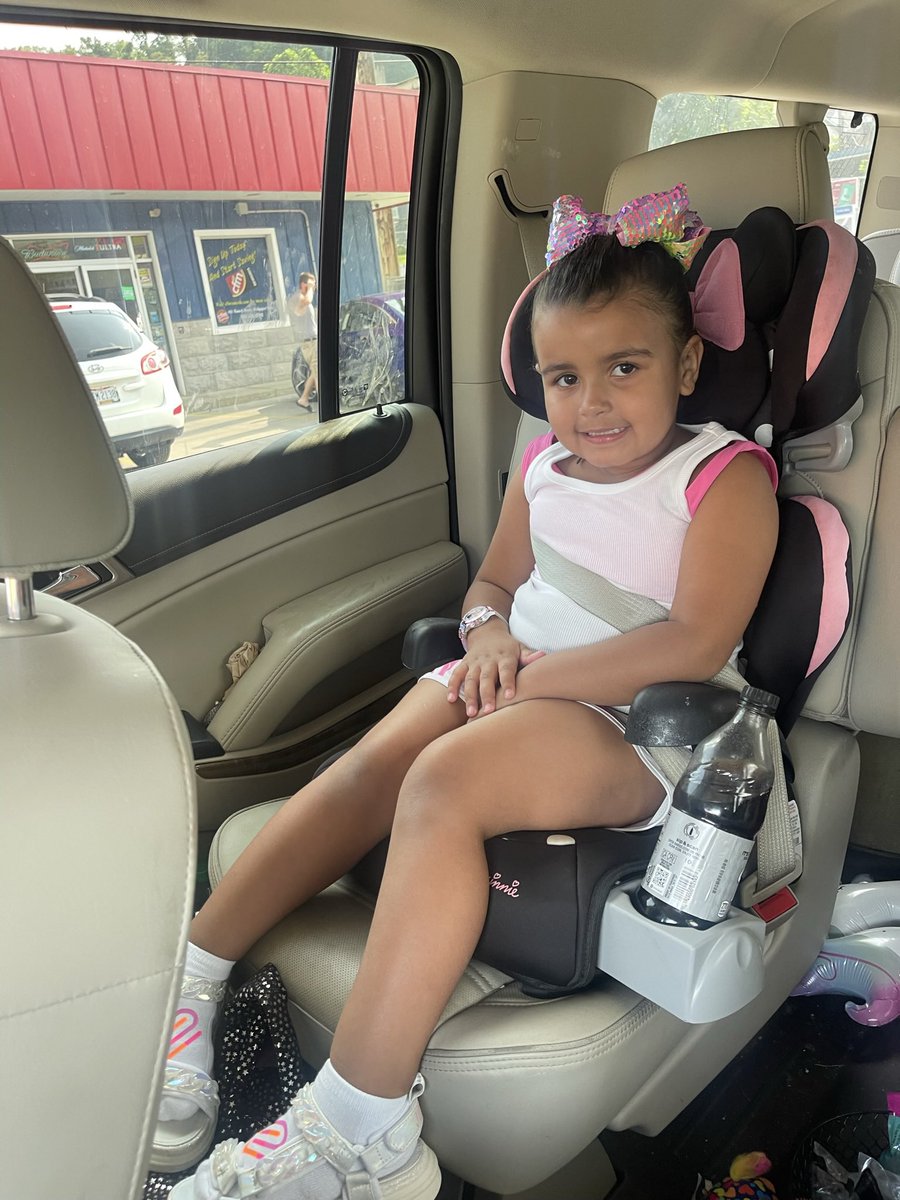 Layla Brock tweet media