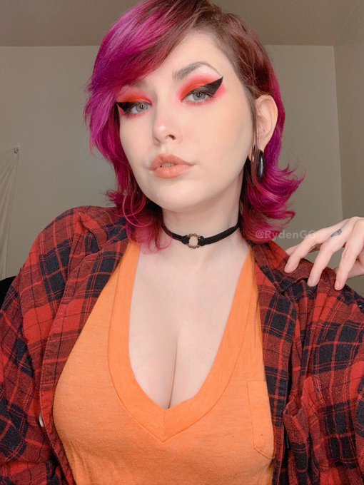 craving that crisp fall air i just know is right around the corner 🍂🍁❤️ https://t.co/L6tEicl3Fs