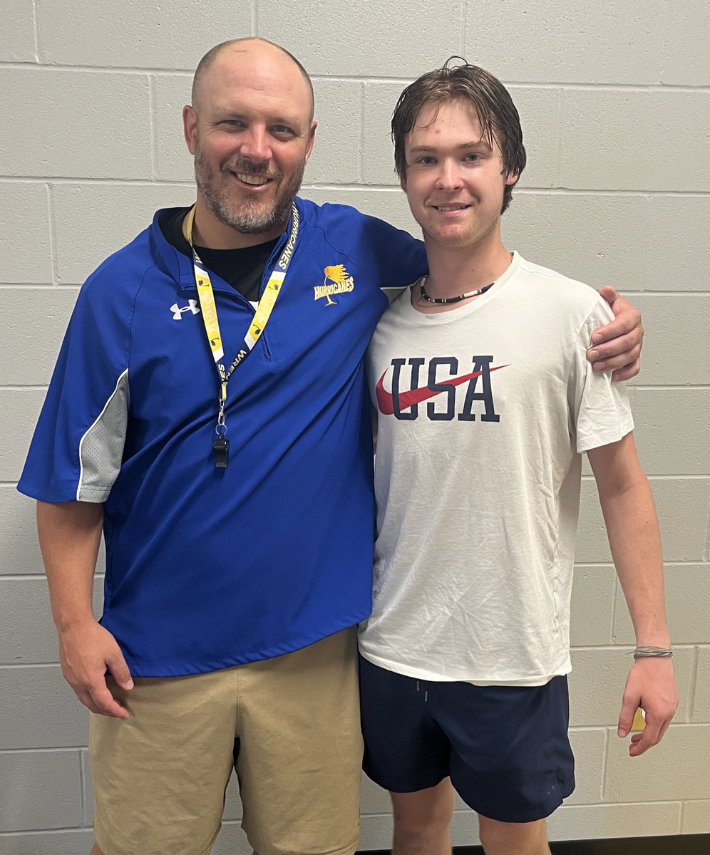 MrCoachFrate's tweet photo. 🌴🌀🏈SO PROUD of this weeks ACADEMIC POW📚✏️📝JR-DB @C_Mac05 as he’s transitioned to @OfficialWren from out of state. He has great grades &amp; great performances on the field for @OfficialWrenFB‼️Thank you Nick Henry’s for sponsoring this award‼️@CoachPerdomo @Miller_Jordan3 https://t.co/jE4YpYyK9y