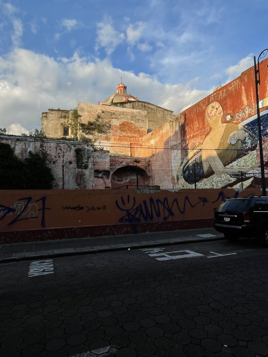 nicanorescaler4's tweet photo. Los colores cálidos del Centro de Puebla https://t.co/vJGVHgCZ9B