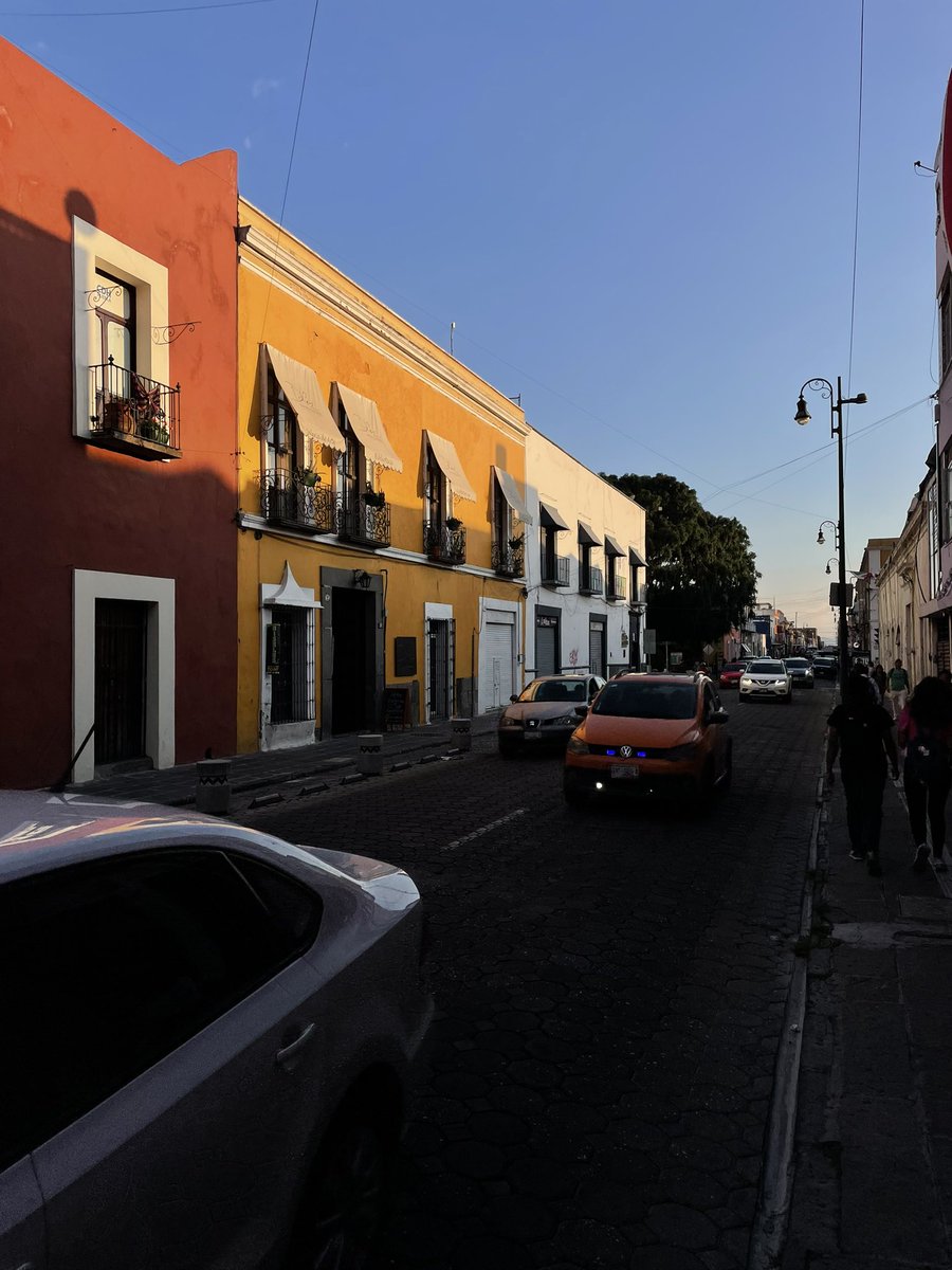 nicanorescaler4's tweet photo. Los colores cálidos del Centro de Puebla https://t.co/vJGVHgCZ9B