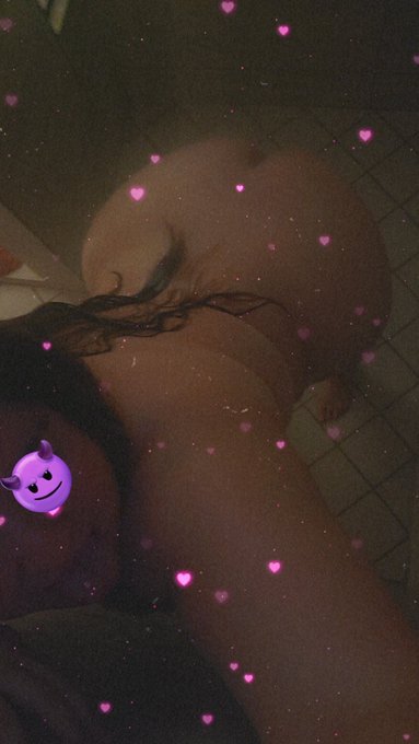💥Guess who finally live!!! On my Sub OF page!! 😘 https://t.co/xyWNPFMwAY https://t.co/l9gUE6AStJ