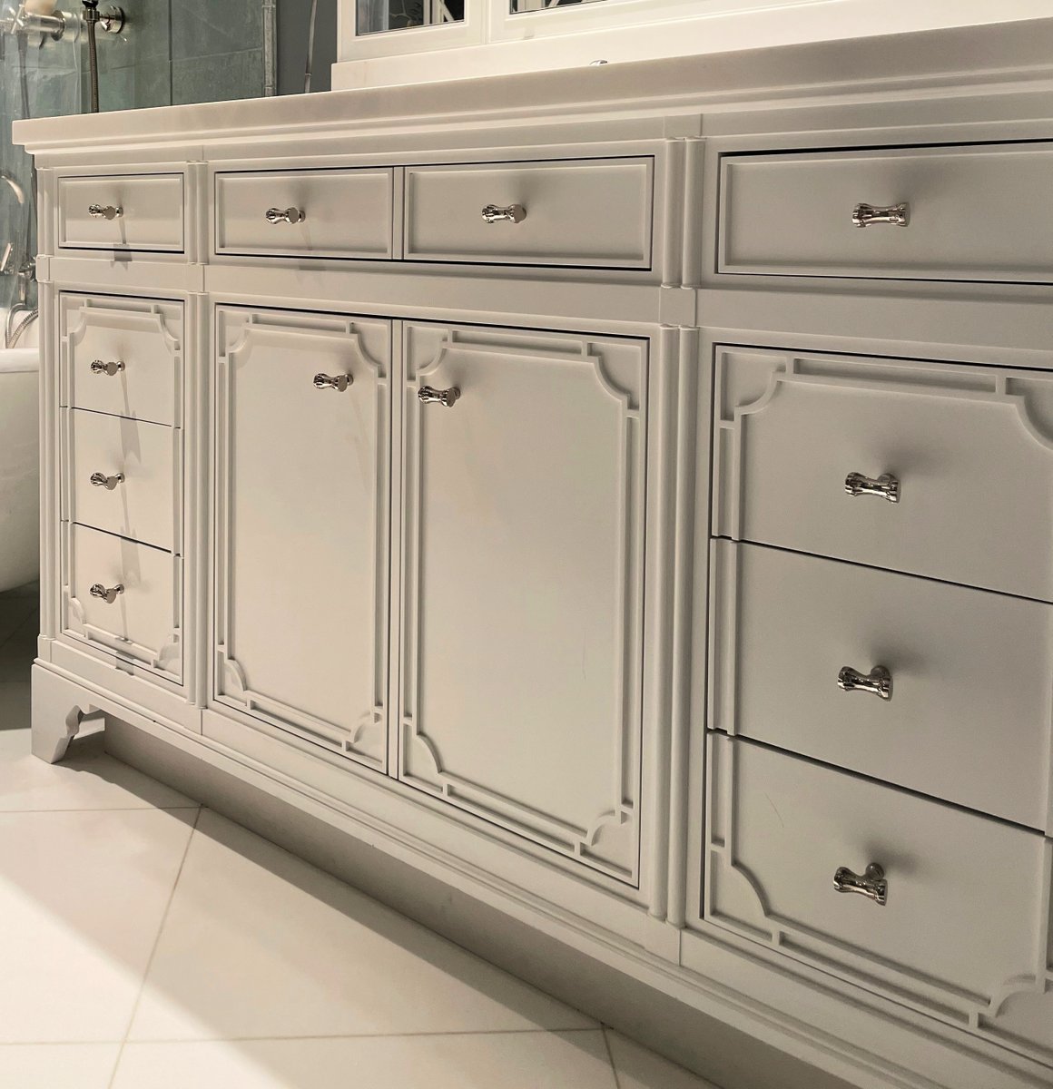 SWoodcraft's tweet photo. Photos From The Field: West Village NYC

#luxury #luxuryhome #doylestown #madeinusa #madeinamerica #madeinpa #familyowned #doylestown #buckscounty #buckscountypa #superiorwoodcraft #whitecabinets #curvedcabinets #metalwork #custommade #customhomes #custombuilt #bathroom https://t.co/JtuzU444E9