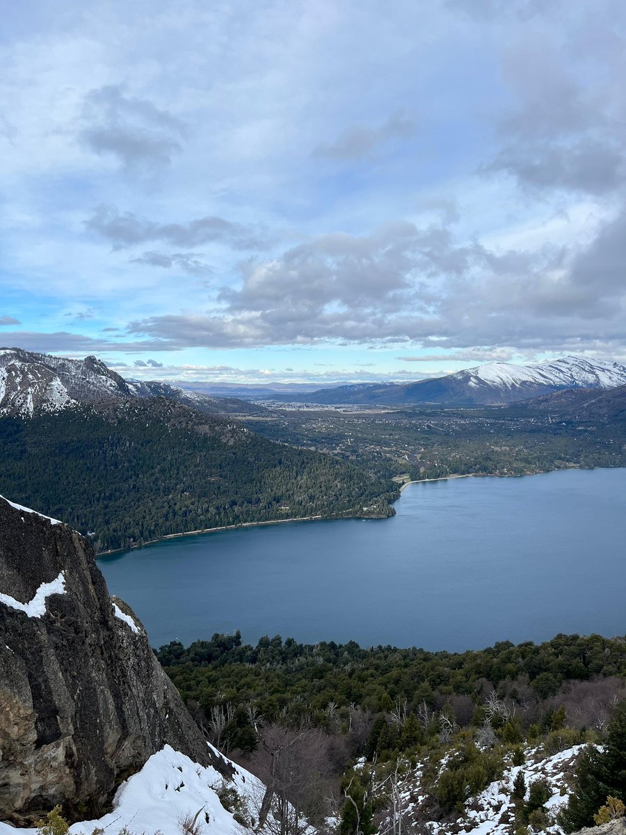 Laukaraka's tweet photo. Me mudé a Bariloche y salir a pasear ahora es esto 🫶🏻 https://t.co/97FdTODBcW