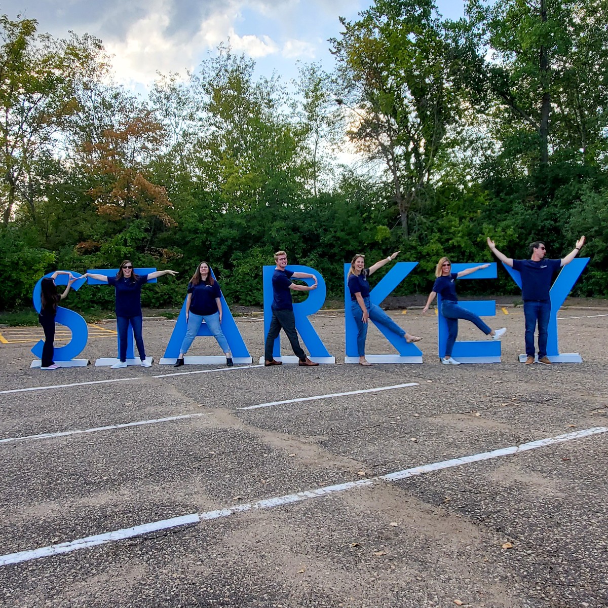 starkeyhearing's tweet photo. Caring, fearless, and dedicated employees from our facilities around the world celebrated together today at #Starkeyfest. The #StarkeyFamily enjoyed food trucks, live music, and great company. https://t.co/0lgtHxIZ9i