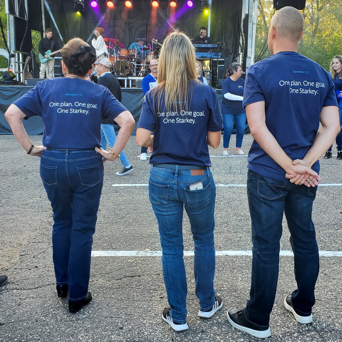 starkeyhearing's tweet photo. Caring, fearless, and dedicated employees from our facilities around the world celebrated together today at #Starkeyfest. The #StarkeyFamily enjoyed food trucks, live music, and great company. https://t.co/0lgtHxIZ9i