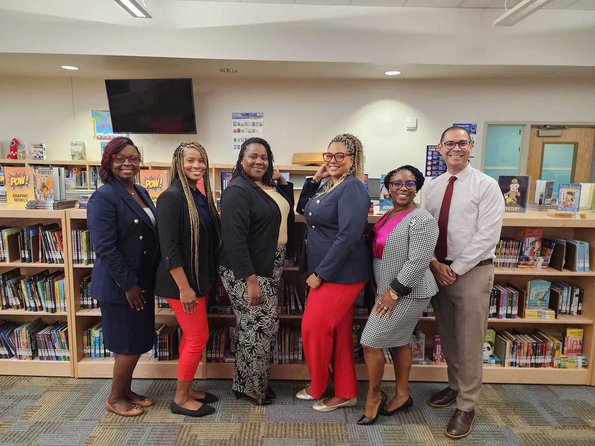 lashawn_russ's tweet photo. Region 5 Instructional Reviews are off to a great start in Orange County. Proud to lead alongside committed and passionate instructional leaders. Our boys and girls can, have, and will exceed the standard 💕 https://t.co/bRyCkBHRkV