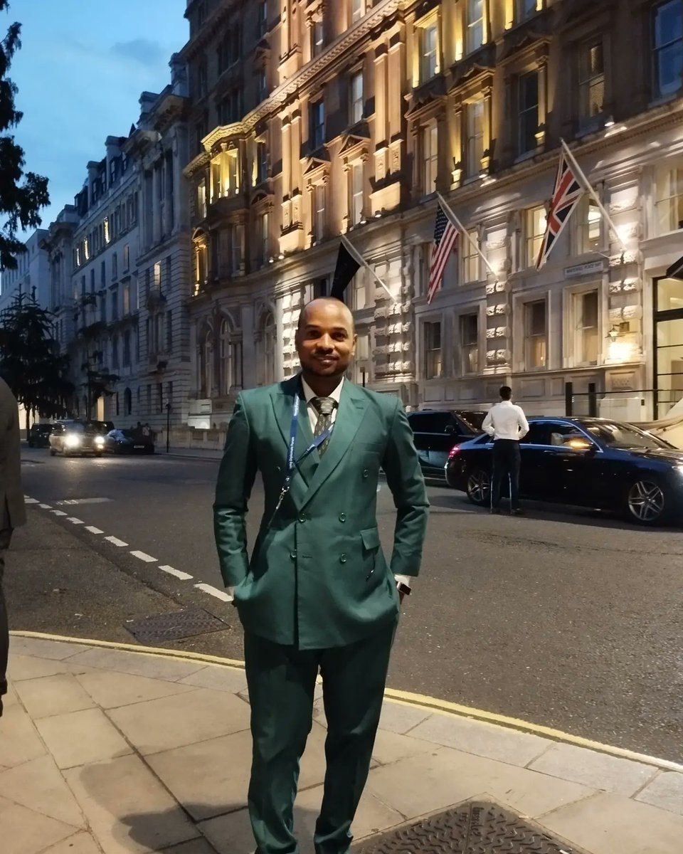 iyfniky's tweet photo. Je quitte cet événement avec un certificat en main, un esprit rempli d'idées et des souvenirs inestimables. Je suis impatient de mettre en pratique tout ce que j'ai appris et de continuer à grandir en tant que diplomate. https://t.co/WXkBWB4e0A