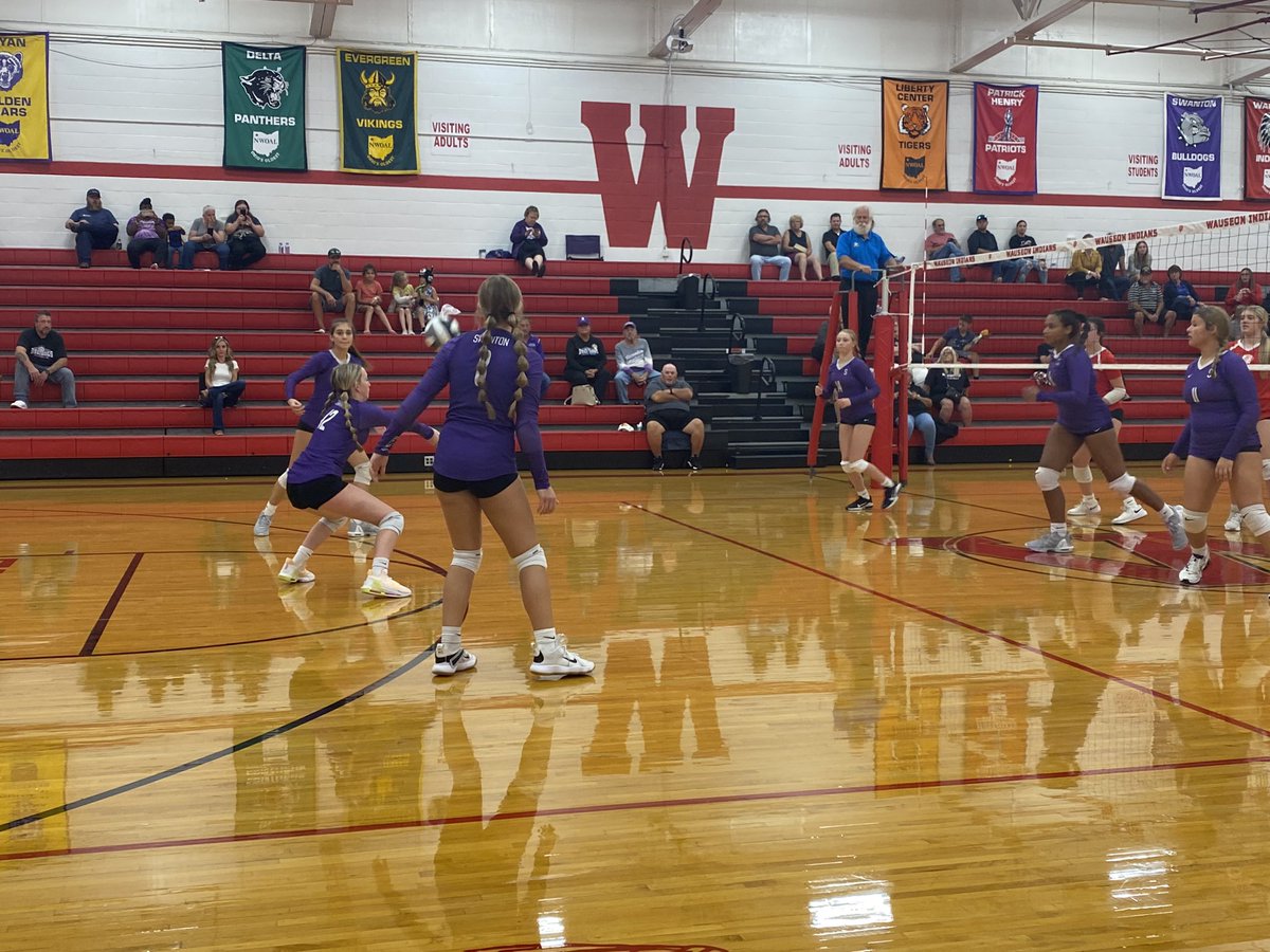 SHSBulldogsVB's tweet photo. Freshmen lose in 2 sets, but JV rebounds to get the victory over Wauseon! https://t.co/et2Eqj6FWe