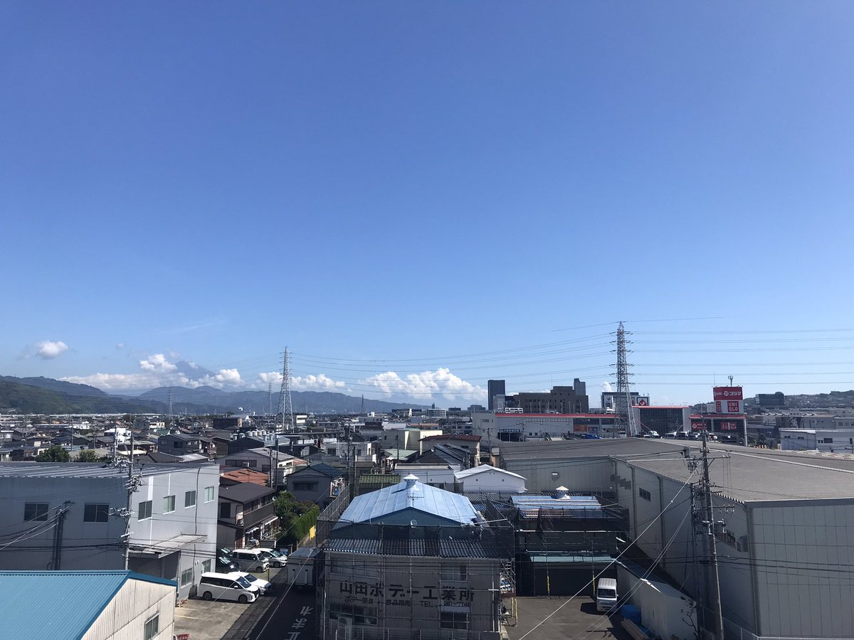 murapri's tweet photo. おはようございます！

本日の静岡市葵区古庄は晴れ！
昨日は普段使わない筋肉総動員というような感じで筋肉痛に悩まされていますｵﾓﾃﾉﾋﾄです😅

朝晩は秋の気配を感じますね！
隠れ熱中症に気をつけつつ、今日もあれやこれや顔を出そうと思います！

#企業公式が毎朝地元の天気を言い合う https://t.co/oDRXkJrMRG