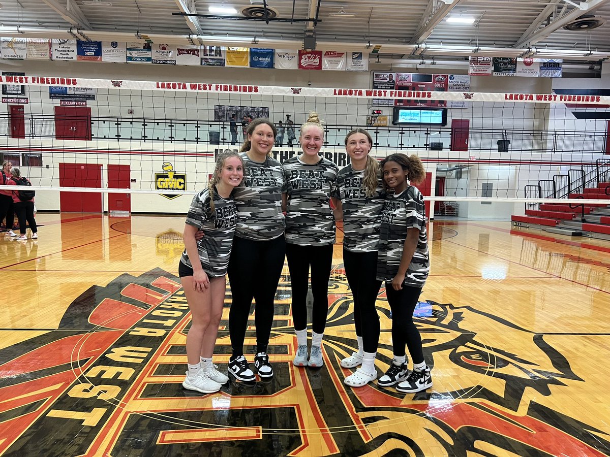lehawksvb's tweet photo. East beats West! What an incredible night for volleyball. This team showed GRIT and determination! https://t.co/O7a0vnh7e5