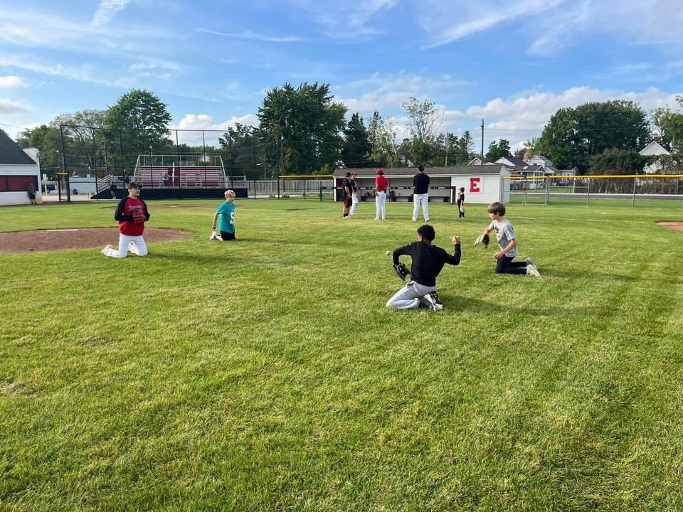 Elyria_Baseball's tweet image. Another successful youth day! The most important part of this game is building the youth programs back up loved seeing all the girls and boys get better today! Thank you again to the ladies for the continuous help! Means everything to these kids! 
#CommitmentToTheProcess