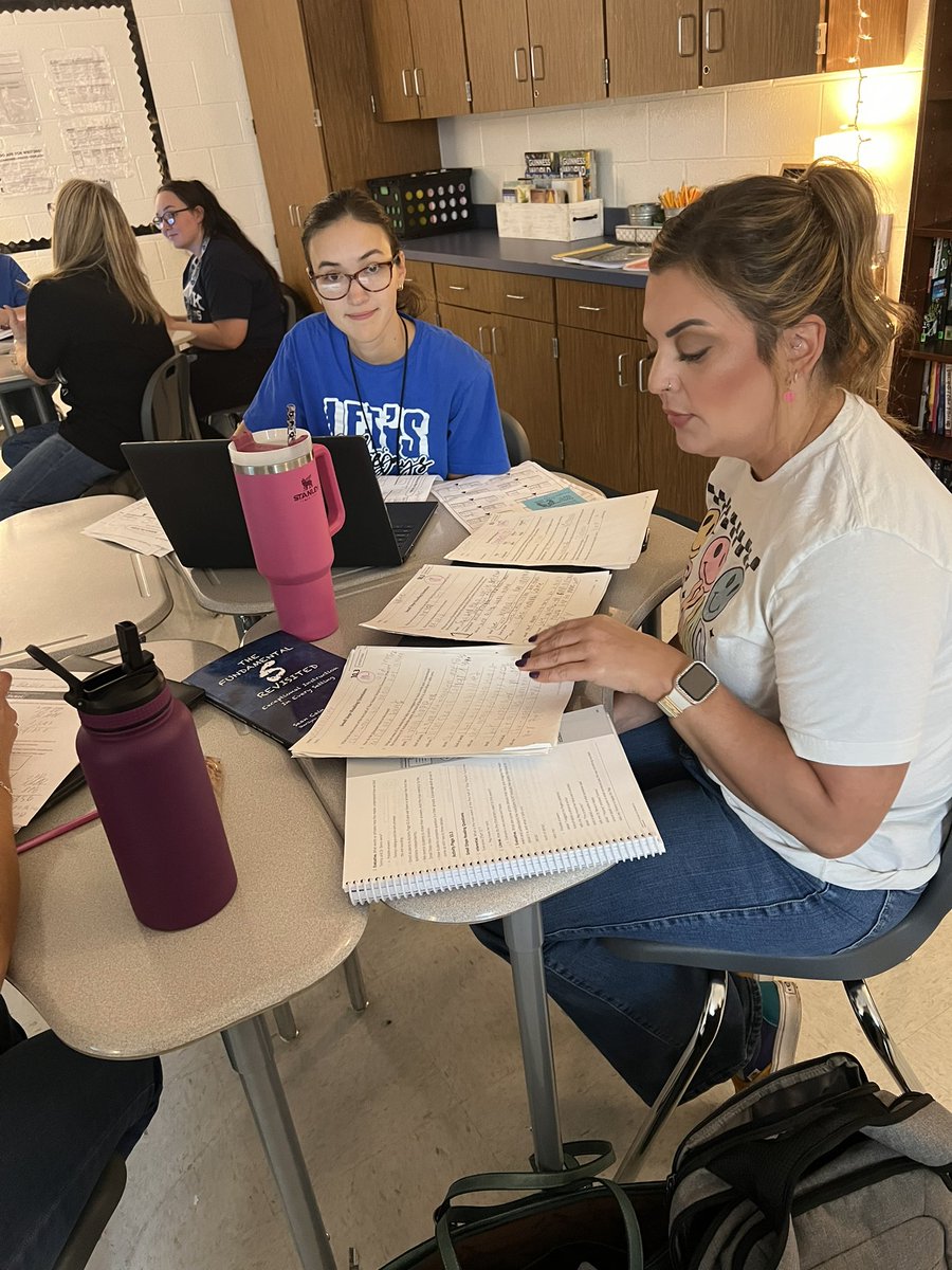 sara_borchgardt's tweet photo. The best part of my day today was spending time with our elementary teachers during #TXLS where we engaged in analyzing student work to determine how Framing the Lesson from Fundamental 5 impacted student understanding. #LearningHappensHere #BetterTogether #GROWingGREATness https://t.co/JRd4iUgyGg