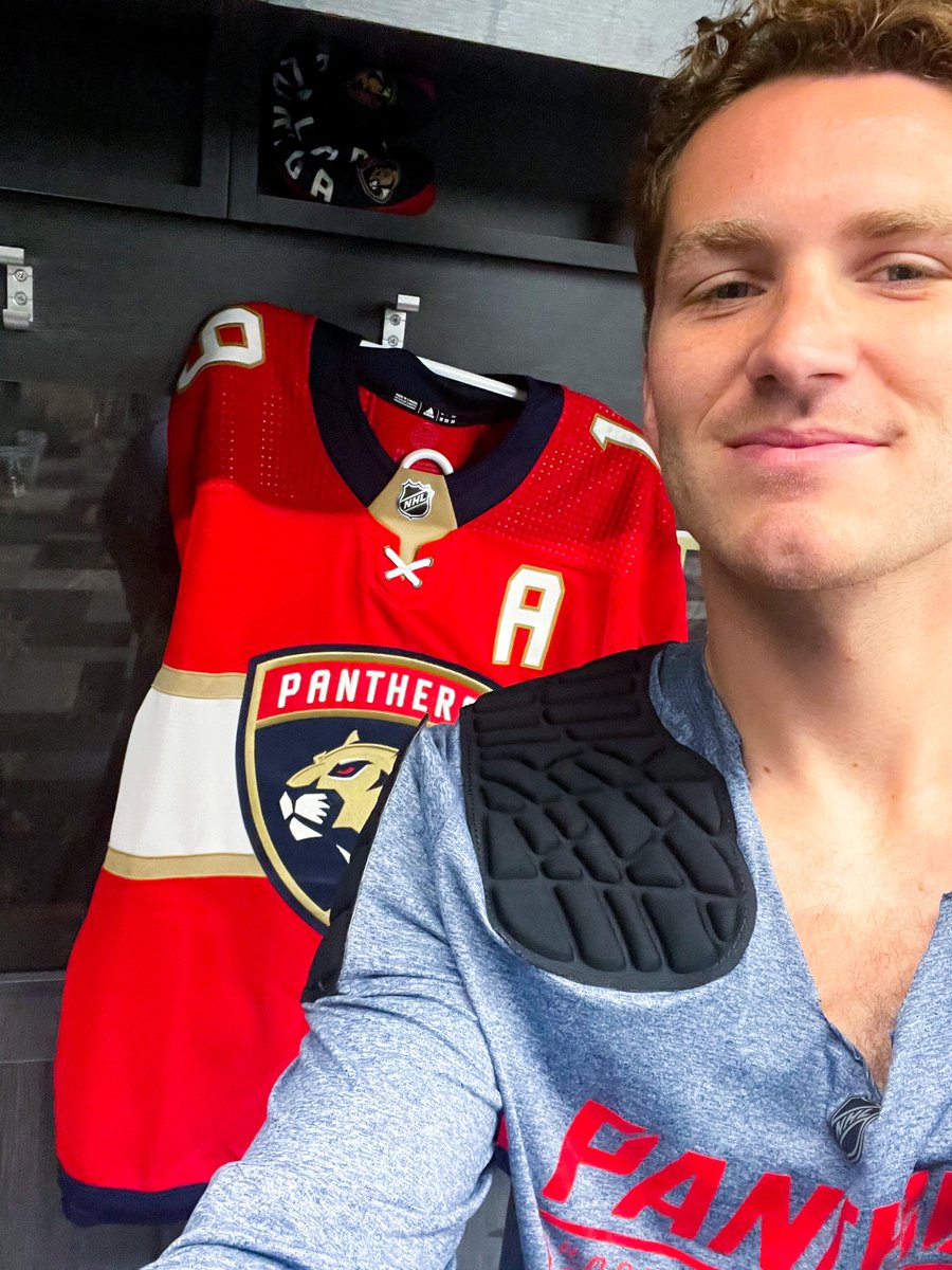 Sleep tight, hockey is soon ❤️