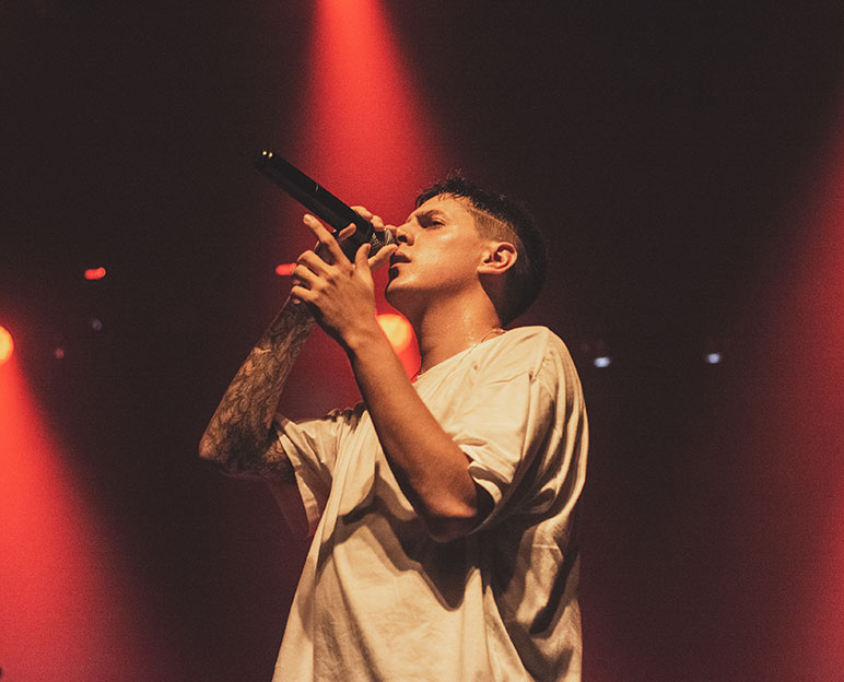 KRYMEN_'s tweet image. ACRU acaba de sacar "EL DON" después de 4 años de espera
Es una obra de arte, claramente el MEJOR disco del año. Agustín juega a otra cosa #HH #ElDon #Acru ✨