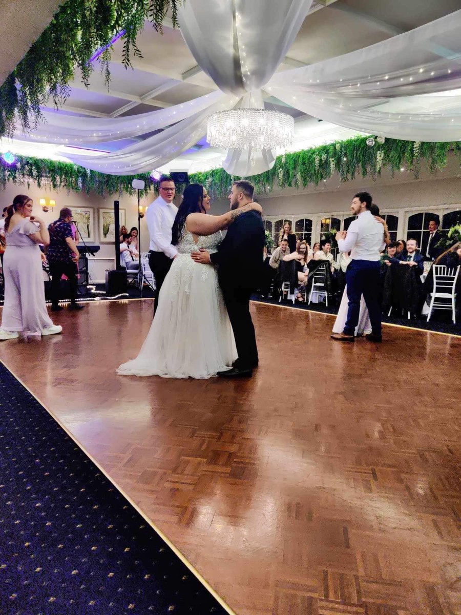 caity🐝 tweet media