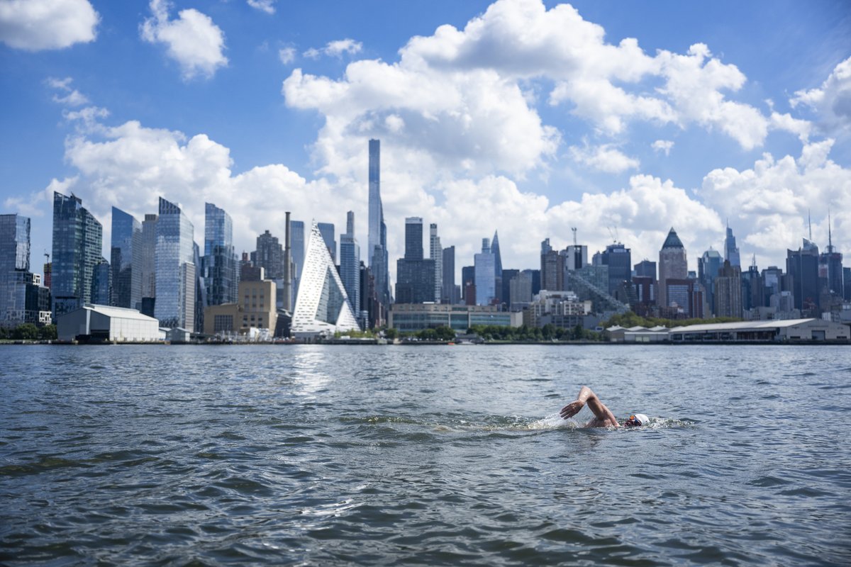 After 314 miles and 31 days, I have just 1 mile to go!

I'll be finishing the #HudsonSwim2023 at the American Merchant Mariners' Memorial in Battery Park, New York tomorrow between 10:00 and 10:30. We’d love to see you there! 🏊‍♂️🗽🏞️