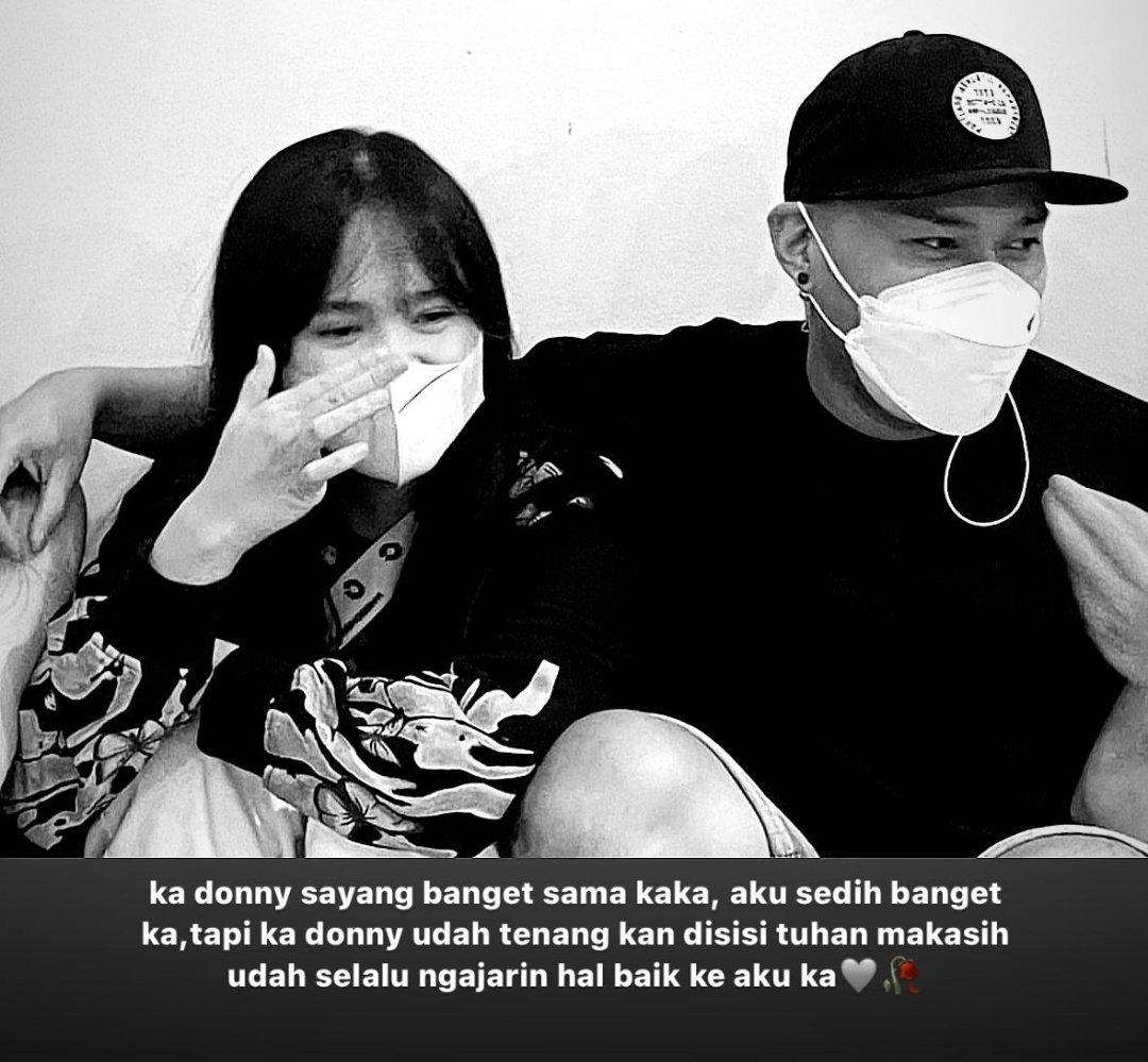 Adellion_'s tweet photo. Yang kuat kesayangan mimin🤍🥀 @R_AdelJKT48 https://t.co/rnF3fFknct