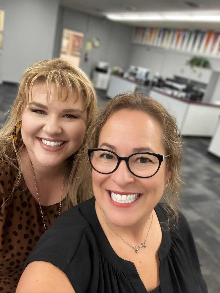 One of the best parts of being an educator is seeing your stdnts realize their dreams. Getting to work with a former @Fohi_Steelers stdnt/cheerleader frm my tchng days is even sweeter! You are a rockstar @teach2inspyre #IBelieveInFUSD #ConnectSupportEmpower #LiveMaroon