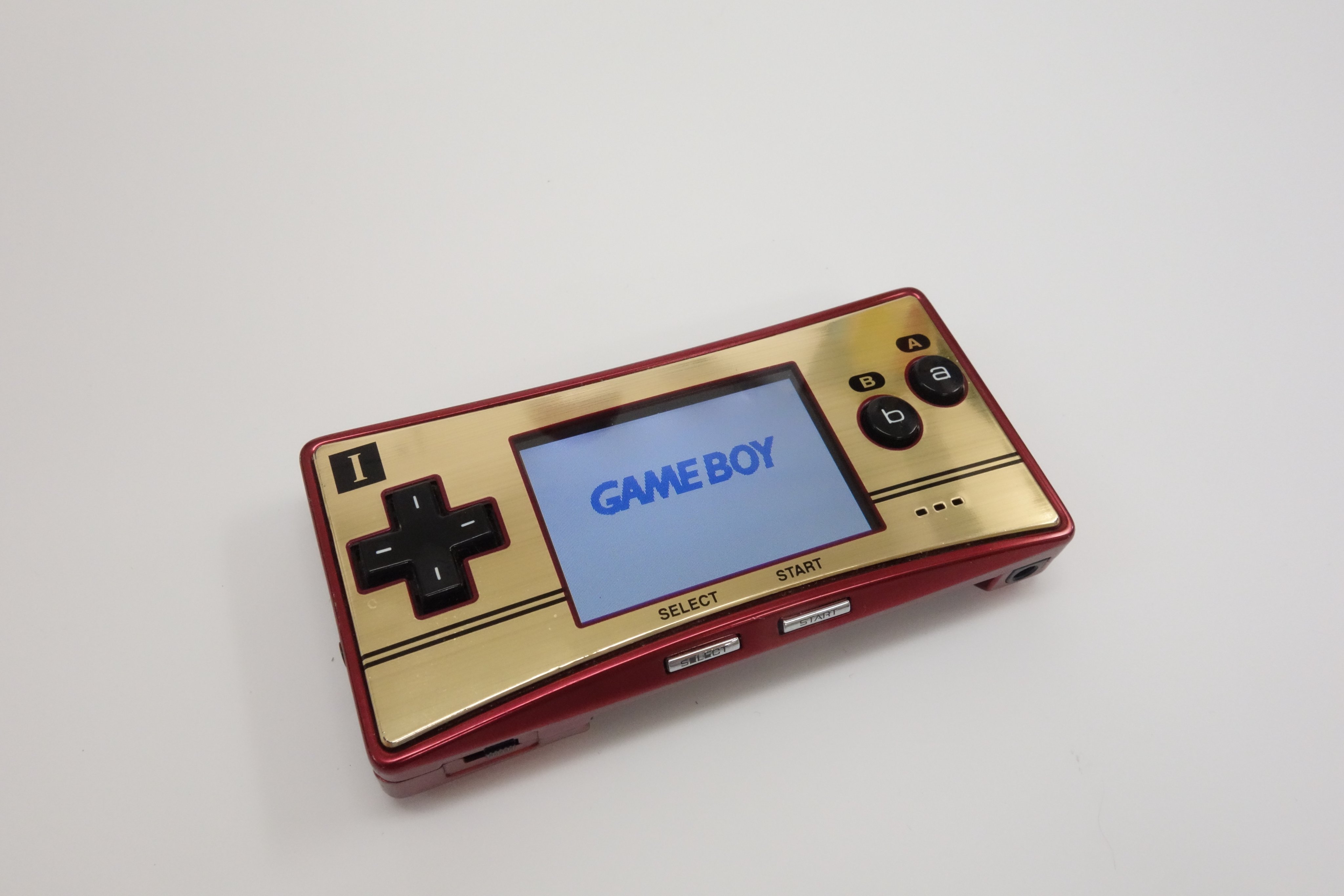 ゲームボーイミクロ 20周年記念カラー