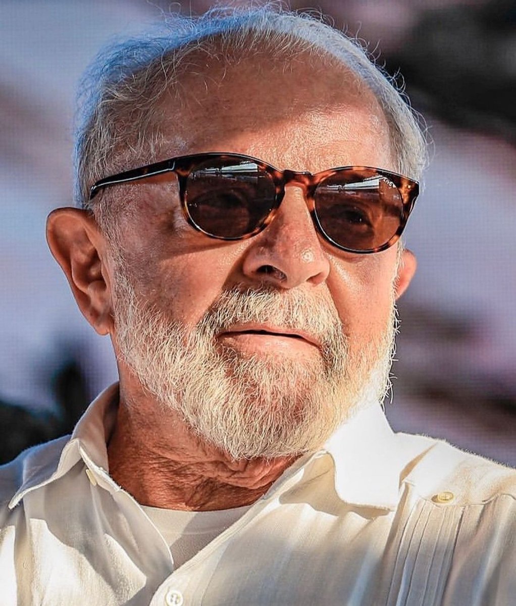 WilmarPetista's tweet photo. @che_zl Boa noite Lulinha!!
Os generais 4 estrelas usar tornozeleira. Heleno,Ramos,Neto e o Villas.
Todos envolvidos. O último interferiu no STF contra o Lula injustamente.
Olha no que deu as forças armadas manchadas .Se deixa o Lula ganhava eleição e não passava vergonha.
#LulaSim https://t.co/Lyct1JqGjt