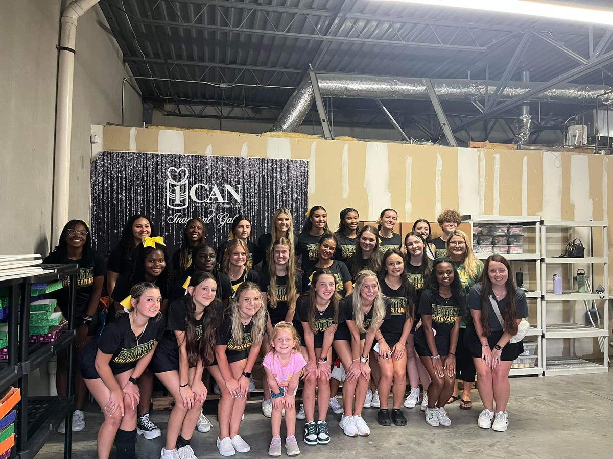VikingCheerCCHS's tweet photo. Serving in our community is one of our goals this year with Viking Cheer. I encourage all of my Coaching Friends to get involved with 1Can, Inc. @MPVCheer @CoxMillCheer @CheerJMR @_CHSathletics @HRHSbullscheer #packasnack @boosters_cchs @CentralCabarrus @CabCoAthletics https://t.co/EU8nkbsSBP