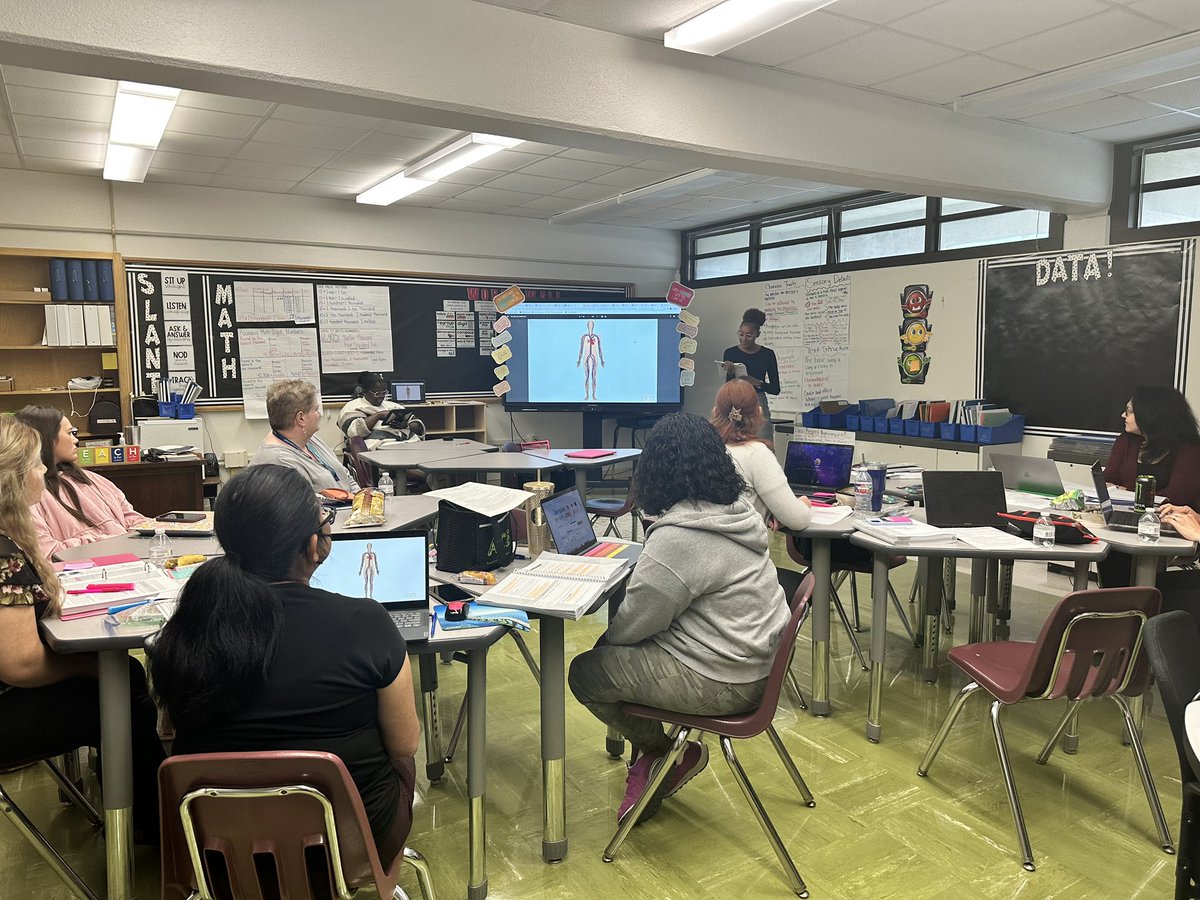 APSavRyan's tweet photo. To help our student achieve, our teachers continue to step out of their comfort zone and rehearsed for intentionality! “Learning is not attained by chance, it must be sought for with ardor and attended to with diligence” -Abigail Adams #coltsquad @ACEDallasISD @cochran_school https://t.co/9P3waBZIIZ