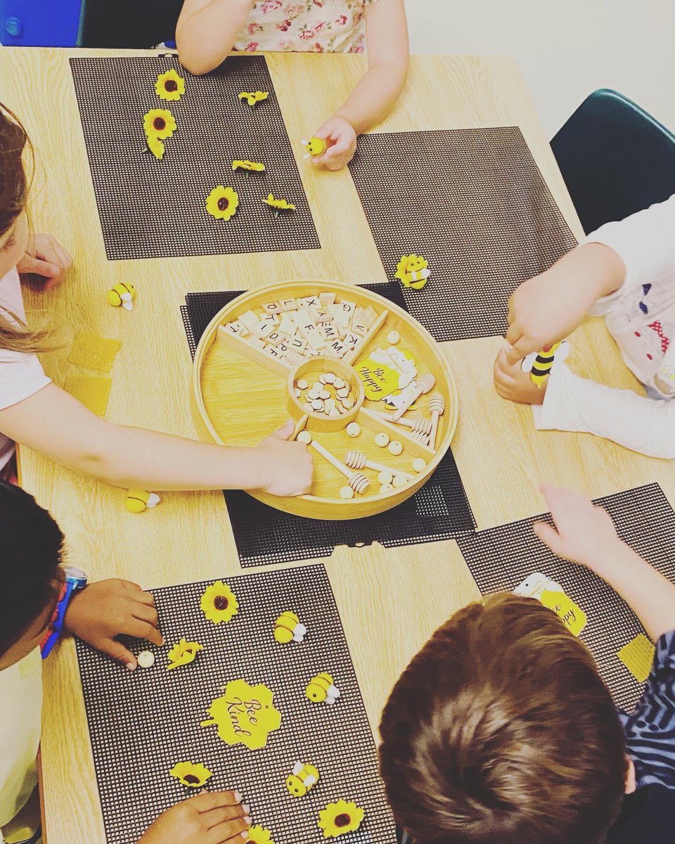 mrs_posa's tweet photo. Loose parts inspired by the overwhelming amount of wasps (students call them bees) outside. This is a great opportunity to learn the difference between wasps and bees! Inquiry in the making! https://t.co/CuCsEXJc3R