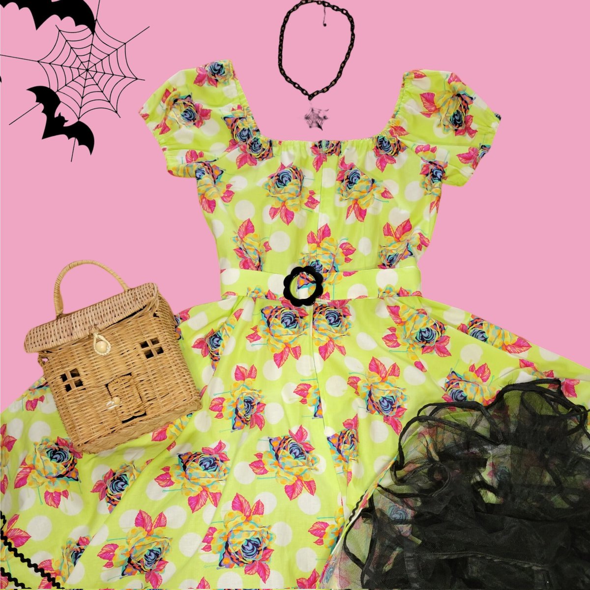 Special handmade✨

スペシャル　ハンドメイドなので、一点ものです!!!!!!

通販サイトにも掲載致しました❣️
・
・
・
#50sfashion  #pinupstyle #50sファッション #オールディーズ #ロックンロール #フィフティーズ #jokerandmari