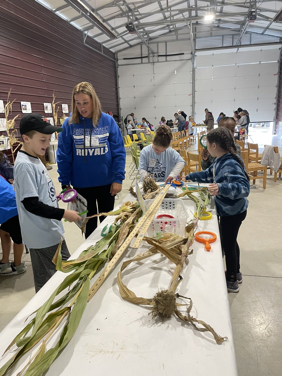 AllisonManion's tweet photo. We had a wonderful day exploring and learning at the AgriPark! Thanks @Daniel1Teach for a great day! https://t.co/vxIsR8Ppip