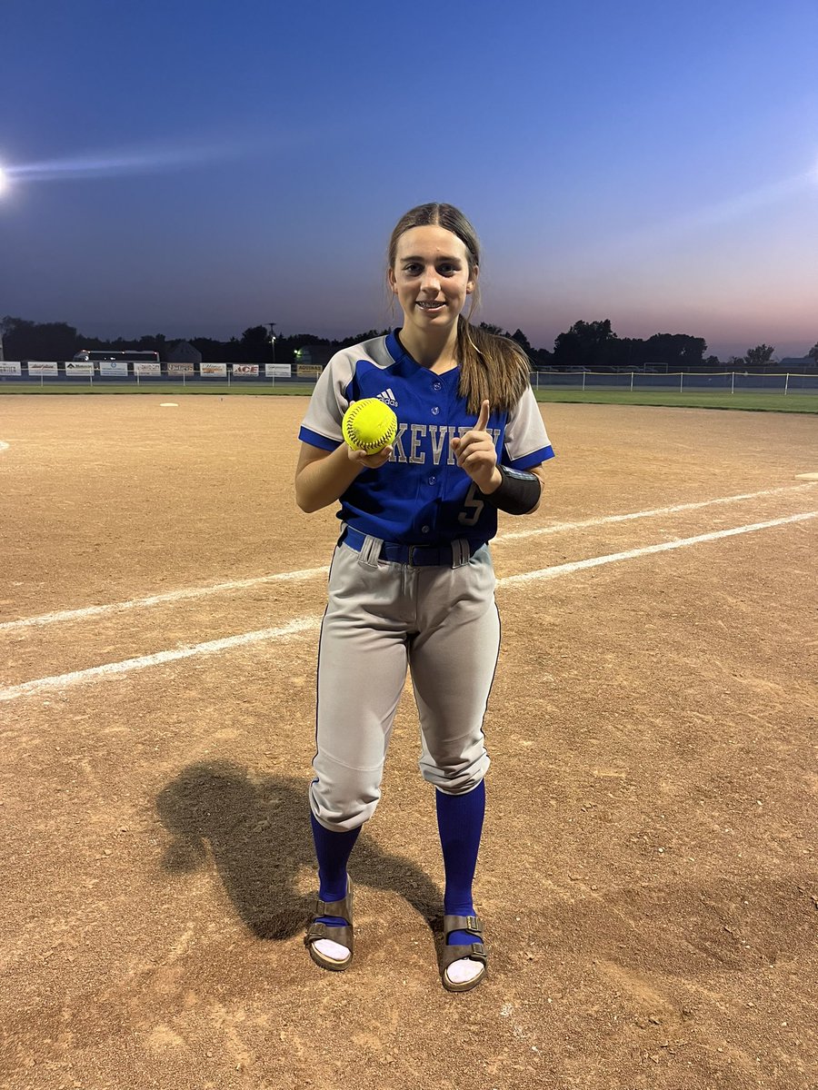 🥎 💣.com for these ✌️ tonight.  Great win all around! 💪 🥎 #lakeviewvikes