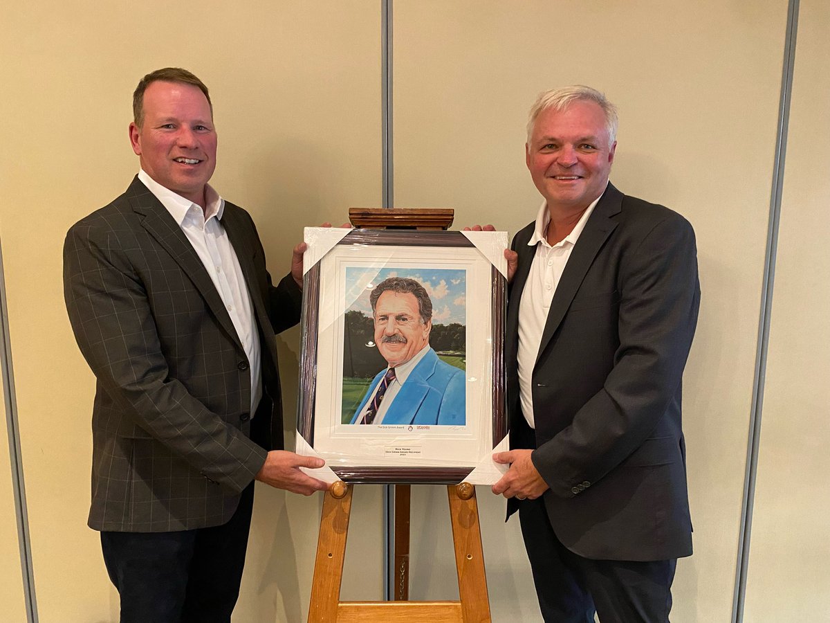 Rick Young @YoungerGolf receives the highest honour bestowed by @GJ_AC, the Dick Grimm Award, from Golf Journalists Association of Canada President Mike Johnny @36aday The award is given annually to someone who has made a significant lifetime contribution to Canadian Golf.