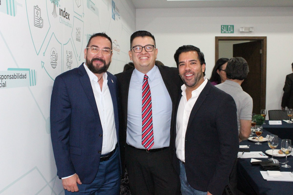 Hoy, en las instalaciones de INDEX Chihuahua, se llevó a cabo una Reunión de Consejo en la que participaron el Ing. Julio Mercado, el Ing. Mario Rodríguez y el Arq. Sergio Loya.