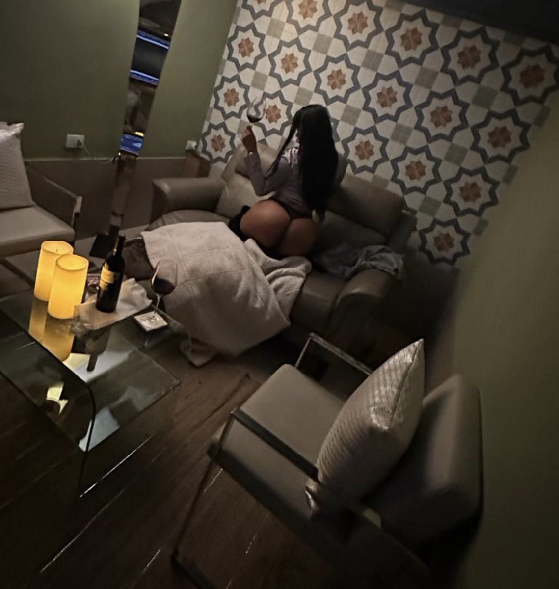 Alguna parejita linda para alguno d estos dias, para unos tragos 😈md privado, abiertos a propuestas, nos gustan las salidas vainillas 🥰