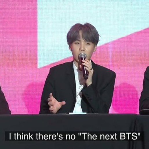 DamKim14's tweet photo. Repitan después de mí.
Gracias BTS por ingresar a premiaciones gringas, gracias por ingresar la categoría K-pop.
"No hubo, no hay y no habrá un próximo BTS. Son un grupo único en lo que hacen".

BTS PAVED THE WAY
BTS PAVED THE WAY FOR ALL https://t.co/XfZKJEMrCD