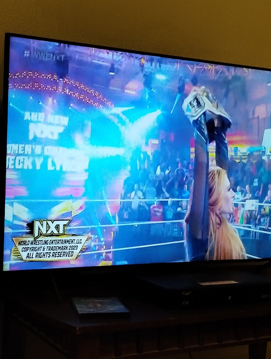 Yes!!!!! I said she was gonna win and she did it!!!! Congratulations to the new #NXTWomensChampion The Man @BeckyLynchWWE @WWENXT