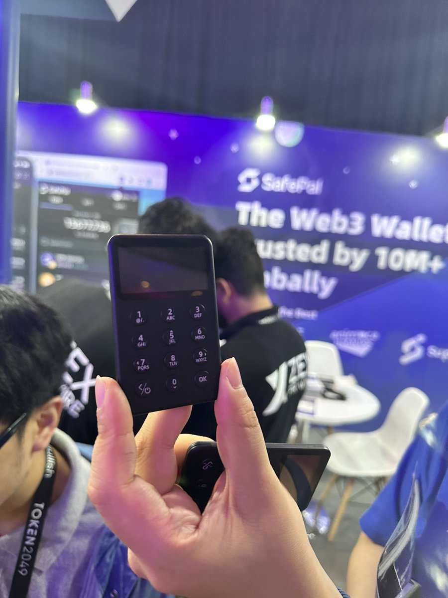 Just stopped by the <a href="/safepal/"></a> booth <a href="/token2049/">TOKEN2049</a> and got this new #SafePalX1 crypto wallet🚀
 
Excited to dive deeper into seamless mobile, hardware, and extension wallet integration with #SafePalX1 🥳

Keep your #crypto SAFE ♥️

 x.com/iSafePal/statu…