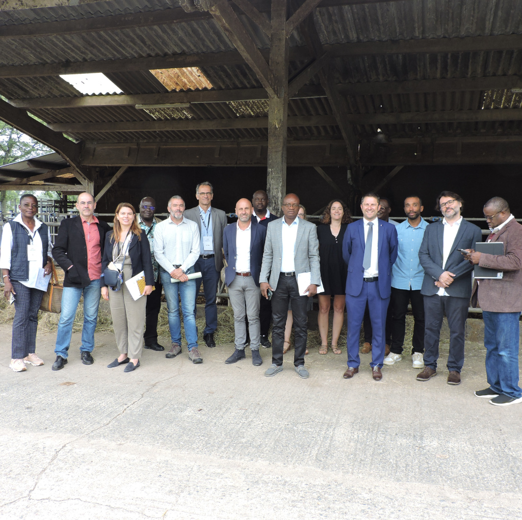 Nous avons eu le plaisir d'accueillir une délégation officielle togolaise sur le lycée agricole dans le cadre d'un programme de visites d'une semaine en Bretagne. La délégation est composée de six représentants de différents ministères. #togo #agriculture #cooperation