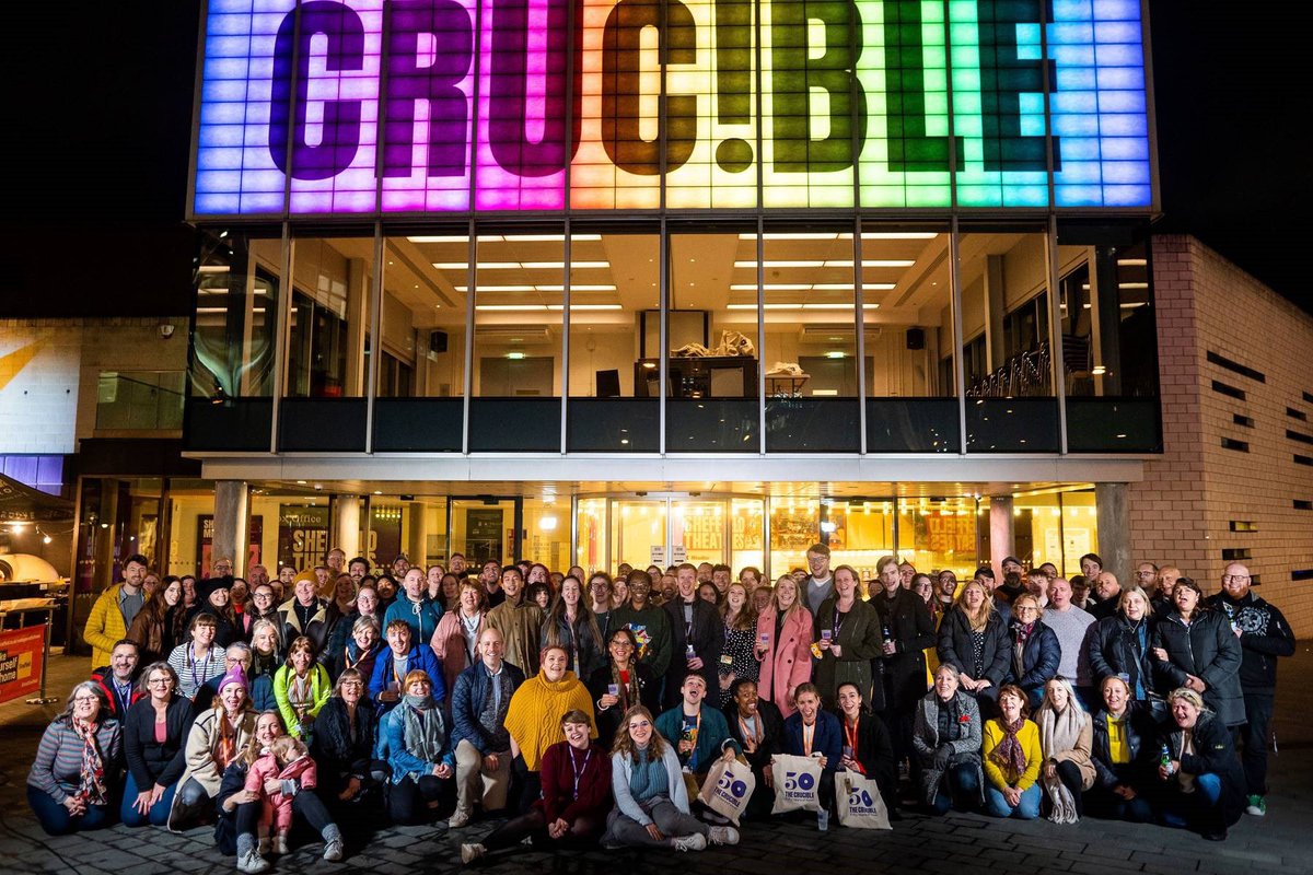 🚨 Assistant Producer gig is now live! Happy to talk to anyone &amp; everyone about it!

💰 £27k
🗓️ Closing date : 8 October 2023
💻 Chance to really kick on &amp; grow as a producer
☕️ The best indie coffee shops that any UK city has to offer…

Just go for it!

sheffieldtheatres.co.uk/vacancy/assist…