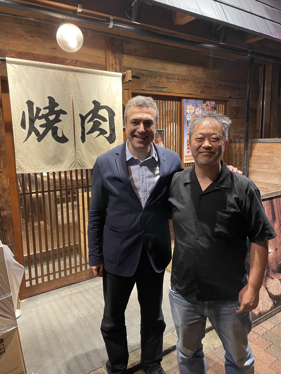 ut_godalab's tweet photo. Last week, we had the pleasure of inviting Professor Aydogan Ozcan @InnovateUCLA who gave an excellent talk about #deeplearning-enabled #computationalmicroscopy and #diffractiveimaging that shined light on the synergy between deep learning and physics research! https://t.co/AN53TJFkOr