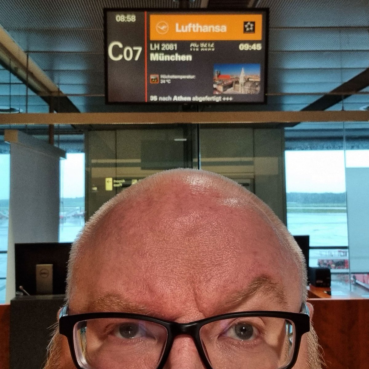 DerBlitz's tweet image. ist unterwegs naaach... &amp;lt;trommelwirbel&amp;gt; MÜN... München?! #DerBlitzunterwegs