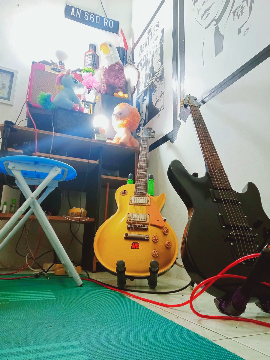dwianggorocker's tweet photo. The Power Of Love. I miss you 💀
#thepoweroflove #imissyou #acoustic #acoustik #akustik #acousticguitar #akustikgitar #overdrive #overdrivepedal #guitaroverdrive #guitaroverdrivepedal #guitarrock #rockguitar https://t.co/c252KmyAlf