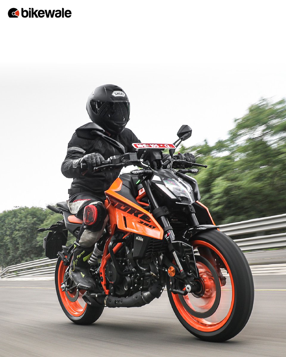 BikeWale's tweet photo. We have ridden the 2024 #KTM #390Duke! We can't tell you how it is since there's an embargo on our opinions till 17th September, 10 am. While you wait for the review, check out some of our awesome pictures from the media ride.
#BWPhotos #KTM390Duke #2024KTM390Duke #390cc #KTM https://t.co/NDecHtLAF4
