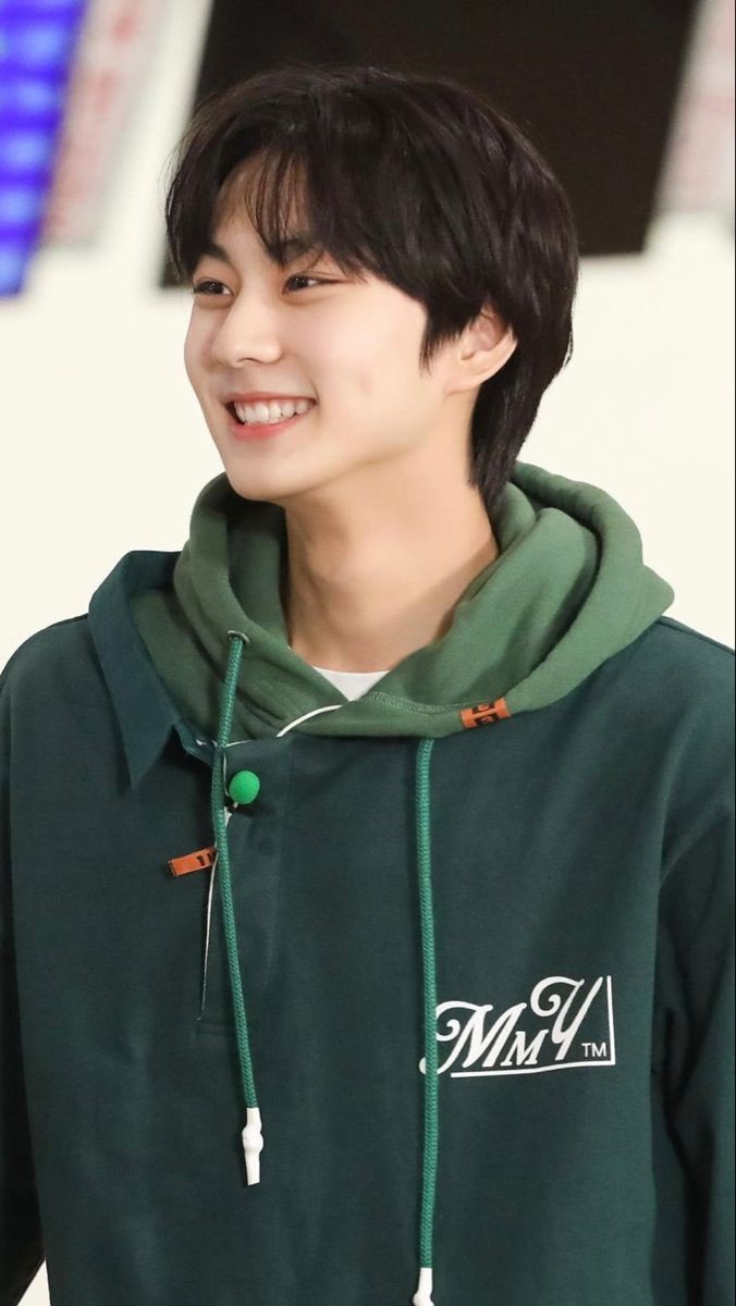 63won's tweet image. hello, I'm Wren! I'm looking for interactive moots

✮ he / him, filo 
✮ not new to #stantwt &amp;amp; #kpoptwt
✮ any fandom is welcome! 

↺ / ♡ are much appreciated